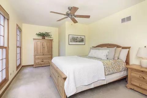 Bedroom - 1603 Stoddard Ave, Wheaton, IL 60187 photo 3 of 4