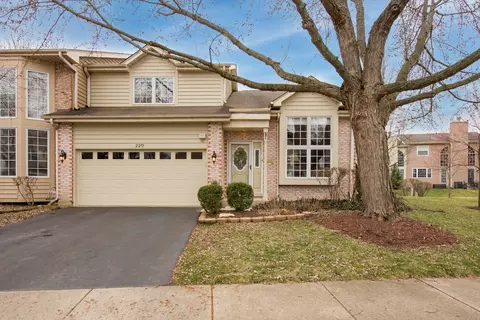 2210 Worthing Dr, Naperville, IL 60565