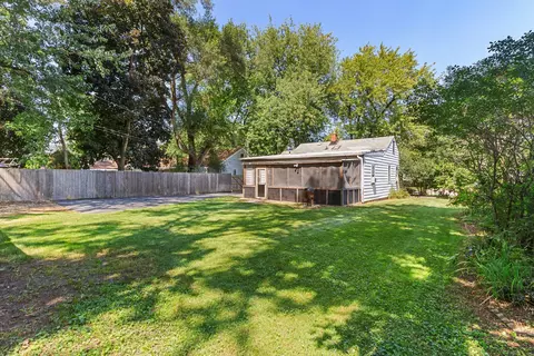 1061 Virginia St, Calumet City, IL 60409