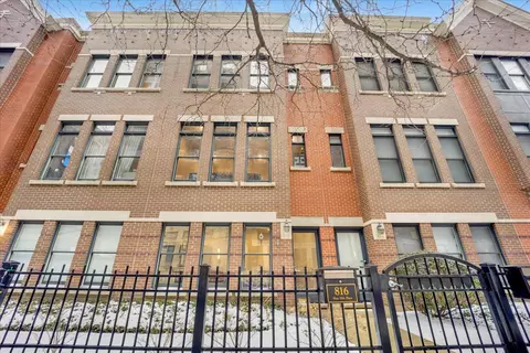 816 W 15th Pl, Chicago, IL 60608