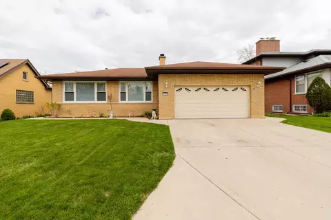 7329 N Keeler Ave, Lincolnwood, IL 60712