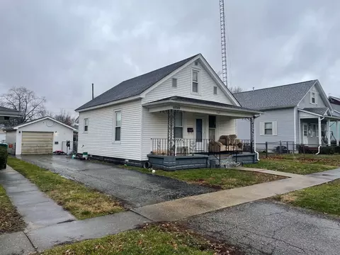 609 Edgar Ave, Mattoon, IL 61938 photo 1