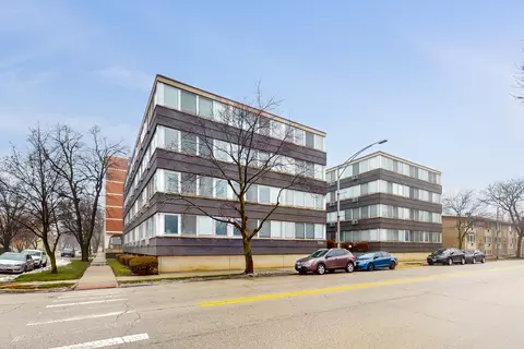 7251 Randolph St #D10, Forest Park, IL 60130