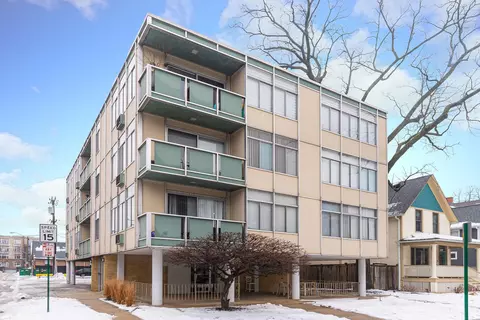 221 N Marion St #3C, Oak Park, IL 60302
