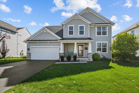 751 Heartland Ln, South Elgin, IL 60177