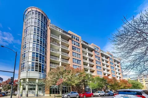 1200 W Monroe St #904, Chicago, IL 60607