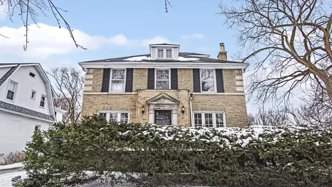 2025 Hawthorne Ln, Evanston, IL 60201