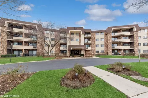 3350 N Carriageway Dr #414, Arlington Heights, IL 60004
