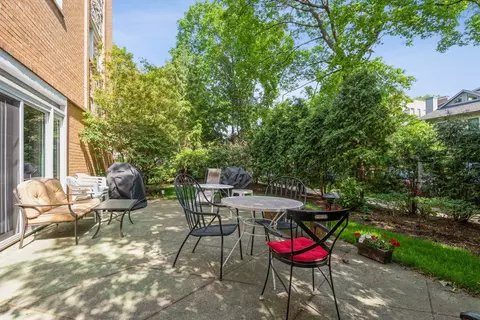 2009 Harrison St #301, Evanston, IL 60201 photo 2