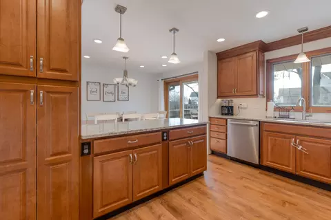 3970 Winston Dr, Hoffman Estates, IL 60192 photo 7