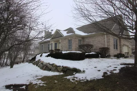 1009 Heron Way, Woodstock, IL 60098