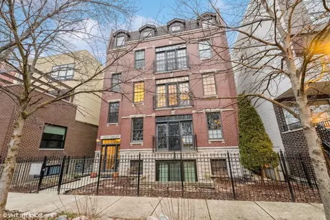 2237 N Oakley Ave #2, Chicago, IL 60647