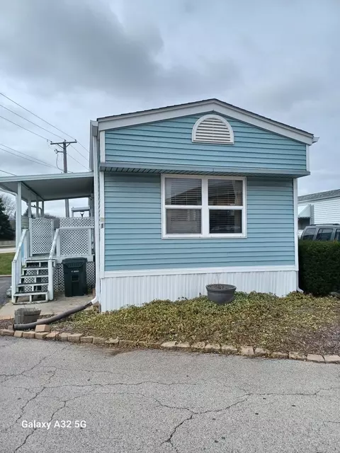 27 W370 Geneva Rd #41, West Chicago, IL 60185