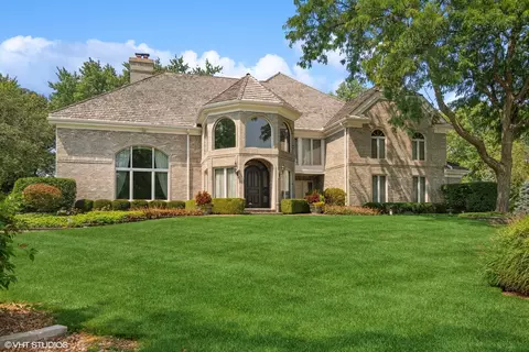 1262 Pottawatomie Ct, Long Grove, IL 60047