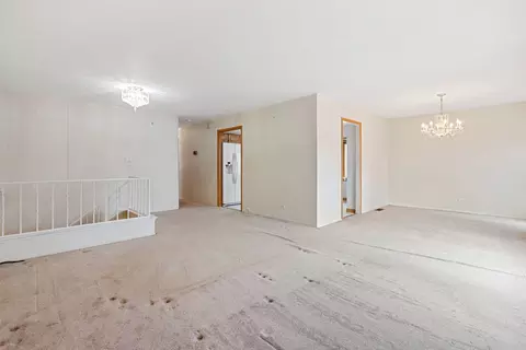 Living - 1095 Hassell Rd, Hoffman Estates, IL 60169 photo 1 of 1