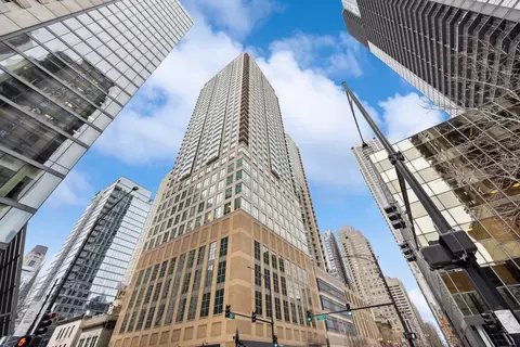 2 Erie St #1411, Chicago, IL 60611
