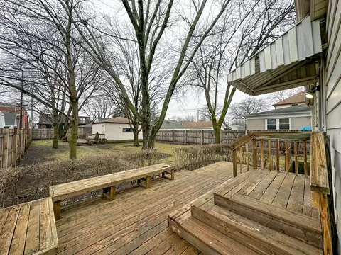 1473 E Walnut Ave, Des Plaines, IL 60016 photo 9