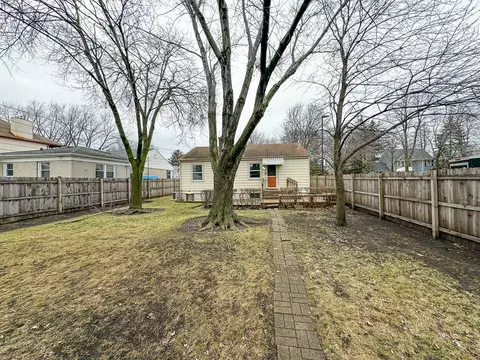 1473 E Walnut Ave, Des Plaines, IL 60016 photo 11