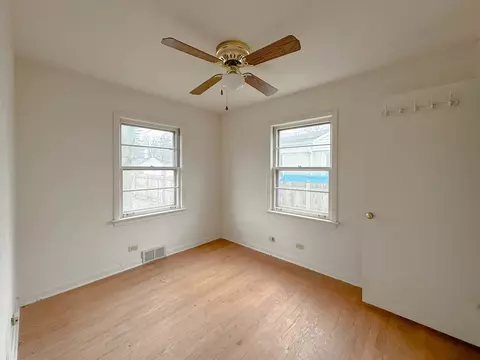 1473 E Walnut Ave, Des Plaines, IL 60016 photo 6