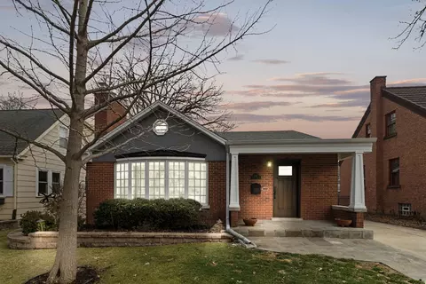3837 Grove Ave, Western Springs, IL 60558