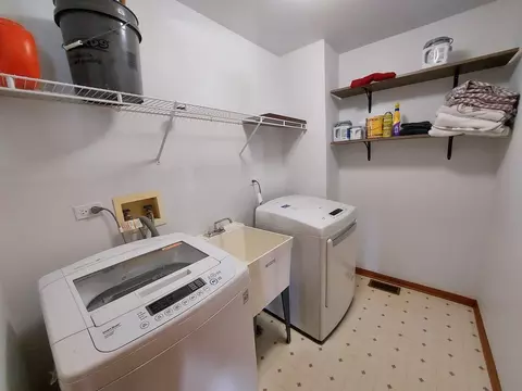 14009 Cambridge Cir, Plainfield, IL 60544 photo 9