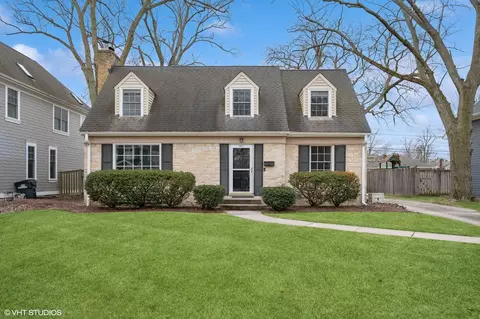 1957 Linneman St, Glenview, IL 60025