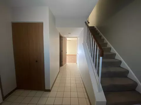 1479 Garnet Cir, Hoffman Estates, IL 60192 photo 3