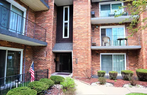 13050 S Marquette Ave #2A, Chicago, IL 60633