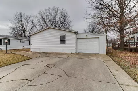 583 Bureau St, Mahomet, IL 61853