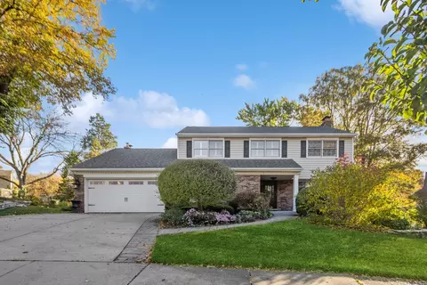 3659 Red Bud Ct, Downers Grove, IL 60515