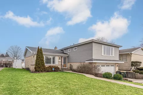 9309 Murray Ct, Morton Grove, IL 60053
