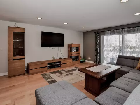 239 N Mill Rd #116A, Addison, IL 60101 photo 6
