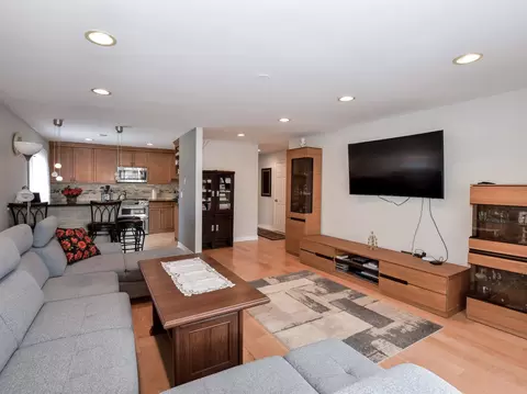 239 N Mill Rd #116A, Addison, IL 60101 photo 5