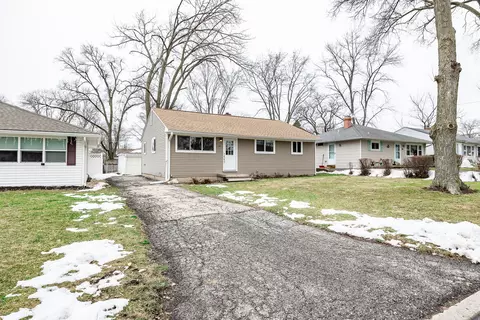 1815 S 5th Pl, Saint Charles, IL 60174