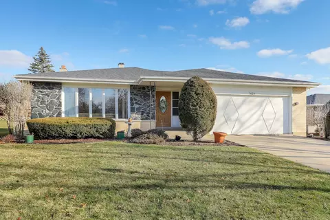7629 Farmingdale Dr, Darien, IL 60561
