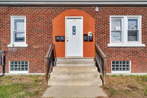 121 E Webster St, Joliet, IL 60432 photo 3