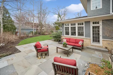 Exterior - 700 Indian Rd, Glenview, IL 60025 photo 10 of 17