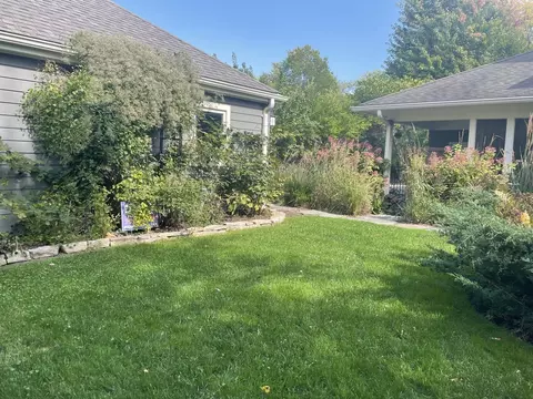 Exterior - 700 Indian Rd, Glenview, IL 60025 photo 16 of 17