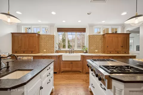 Kitchen - 700 Indian Rd, Glenview, IL 60025 photo 4 of 5