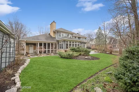 Exterior - 700 Indian Rd, Glenview, IL 60025 photo 4 of 17