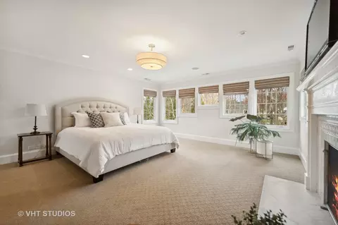 Bedroom - 700 Indian Rd, Glenview, IL 60025 photo 1 of 5