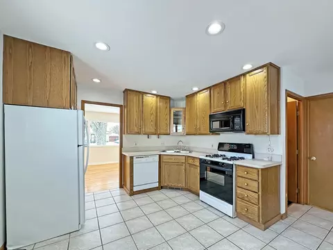 15633 S Benson Ave, Plainfield, IL 60544 photo 6