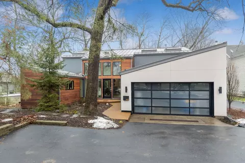 1425 St Johns Ave, Highland Park, IL 60035