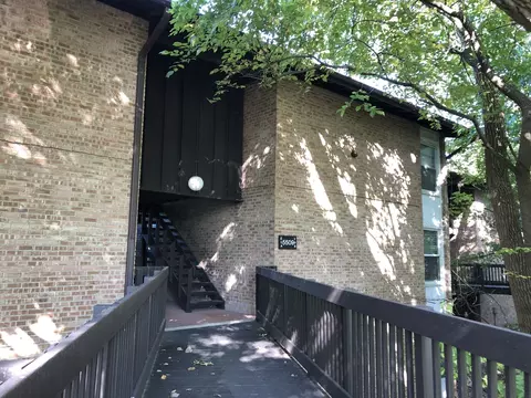 5509 E Lake Dr #E, Lisle, IL 60532
