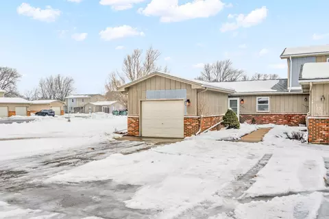 1127 Lillian Ln #1127, Sandwich, IL 60548