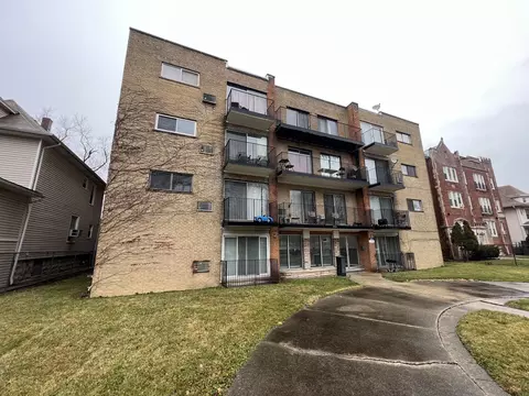 5424 W Ferdinand St #105, Chicago, IL 60644