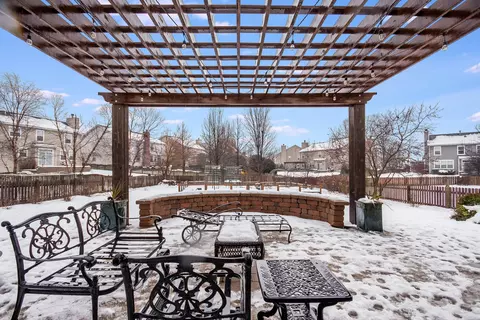 712 Eagle Brook Ln, Naperville, IL 60565 photo 40