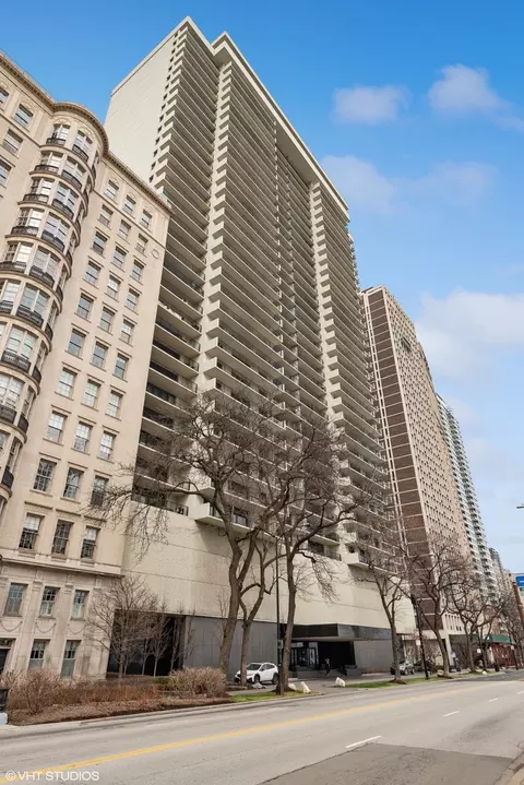 1212 N Lake Shore Dr #17AS, Chicago, IL 60610