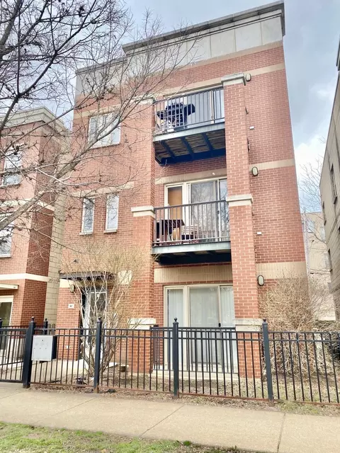907 S Lytle St #101, Chicago, IL 60607