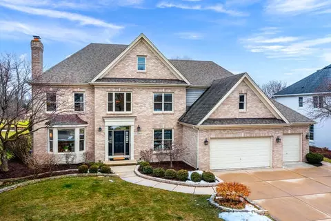 1899 Eldorado Dr, Geneva, IL 60134